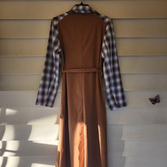 Plaid panel lapel neck belt trench coat size medium. - Picture 3 of 5